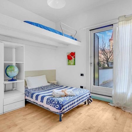 Ampia Dimora A Salo Con Parcheggio E Giardino Apartment Екстериор снимка
