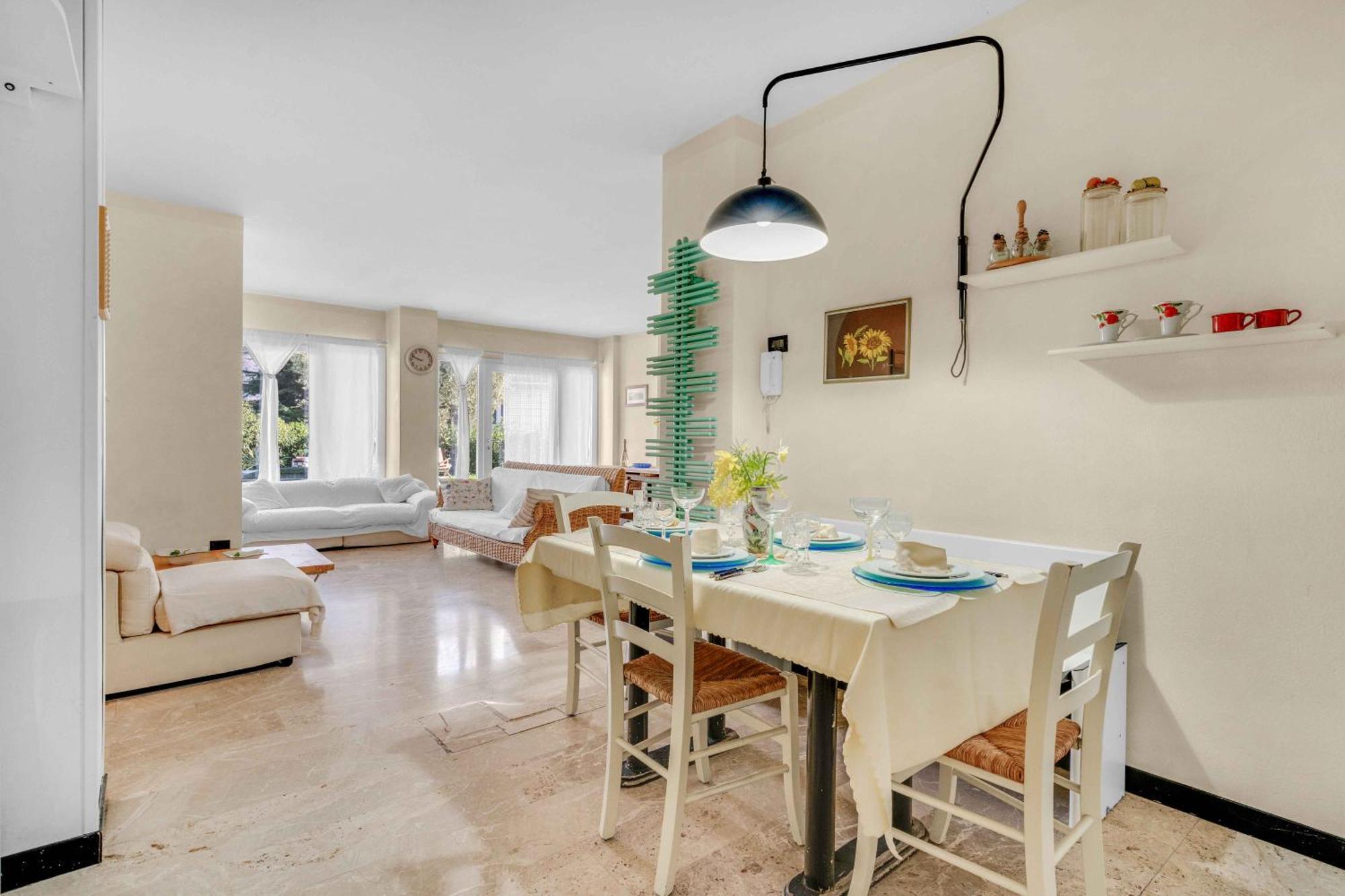 Ampia Dimora A Salo Con Parcheggio E Giardino Apartment Екстериор снимка