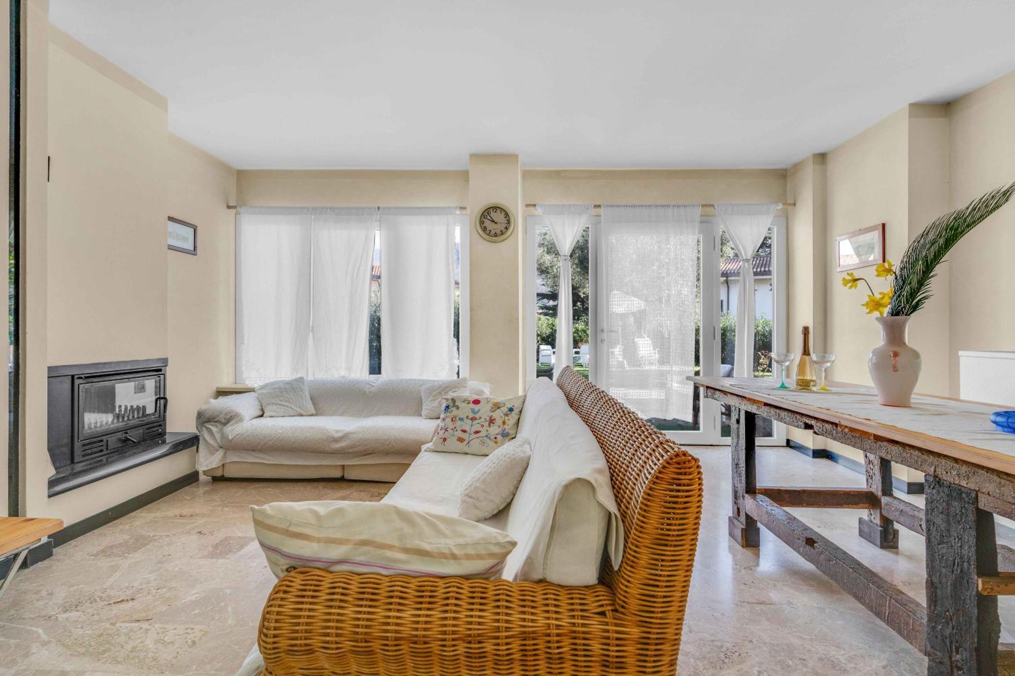 Ampia Dimora A Salo Con Parcheggio E Giardino Apartment Екстериор снимка