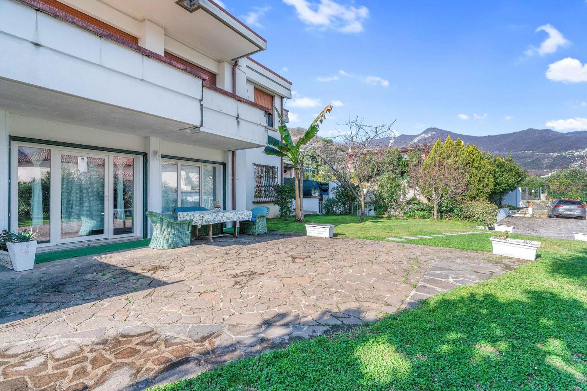 Ampia Dimora A Salo Con Parcheggio E Giardino Apartment Екстериор снимка